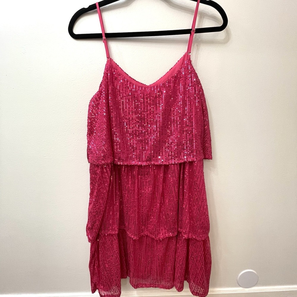 Women's Pink Sequin Short‎ Dress Spaghetti Strap Small NWT Vine & Love
